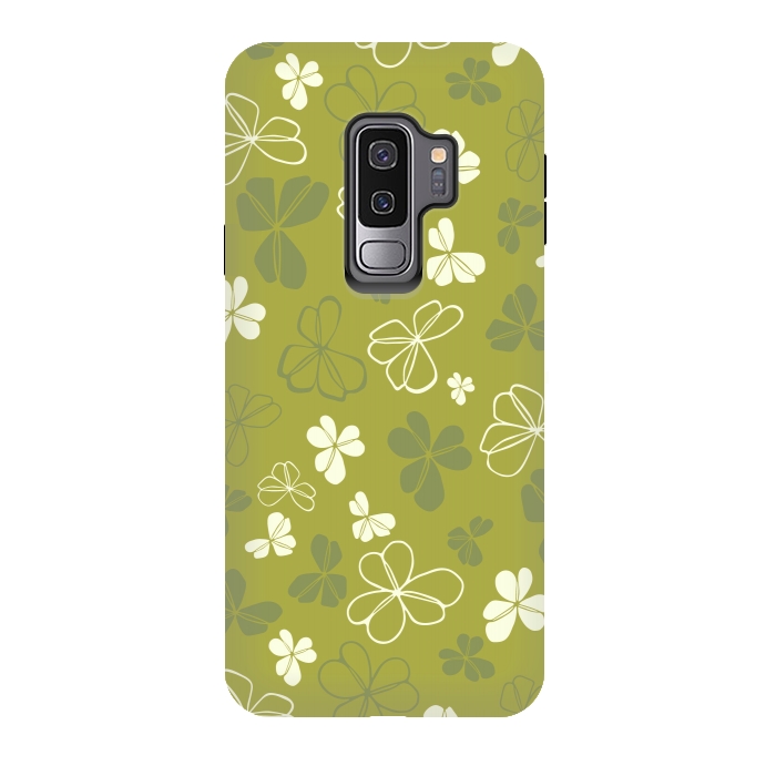 Galaxy S9 plus StrongFit Lucky Clover in Green and White by Paula Ohreen