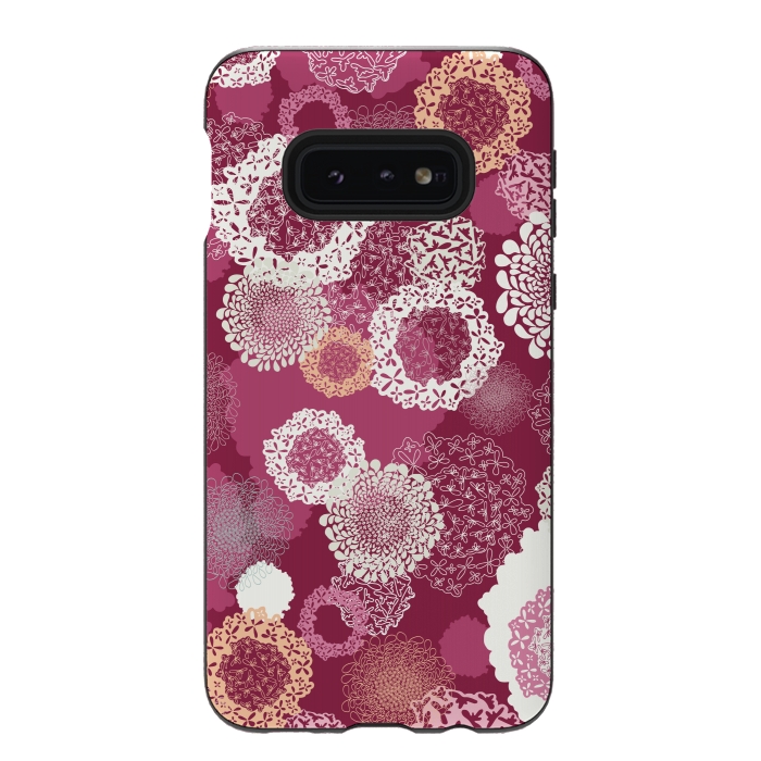 Galaxy S10e StrongFit Doily Flowers on Dark Pink by Paula Ohreen