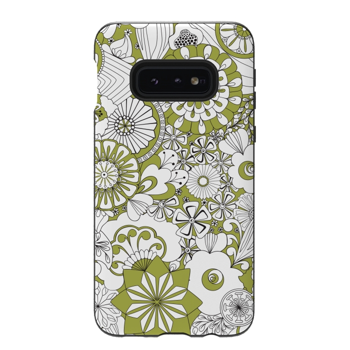 Galaxy S10e StrongFit 70s Flowers - Green and White by Paula Ohreen