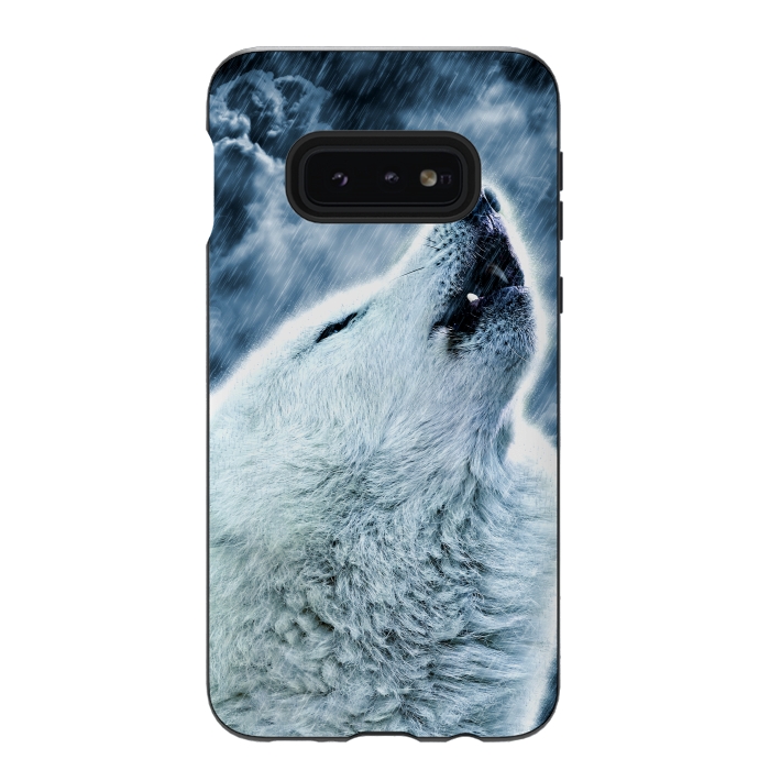 Galaxy S10e StrongFit A howling wolf in the rain by Simone Gatterwe