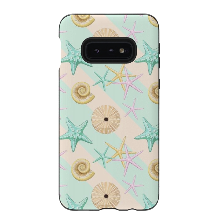 Galaxy S10e StrongFit Seashells and starfish Beach Summer Pattern by BluedarkArt