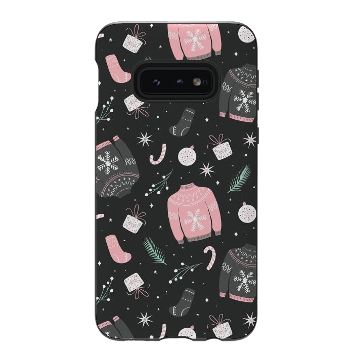 Galaxy S10e StrongFit Christmas seamless pattern with ugly sweater. Woolen winter clothes and traditional festive elements and decoration, gray by Jelena Obradovic